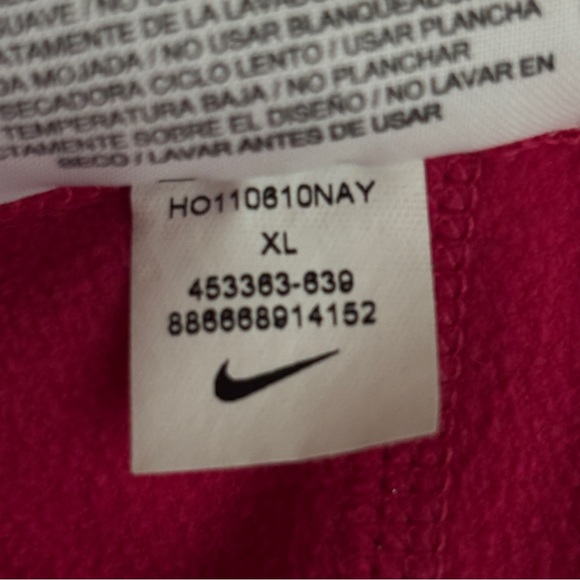 Women’s Dri-Fit Nike Fuchsia Half-Zip Hoodie - XL - Picture 11 of 11